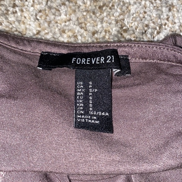 forever 21 scoop back t-shirt - Picture 3 of 3